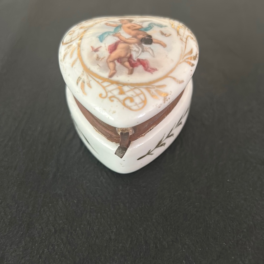 Vintage Triangle French style trinket box with cherubs.